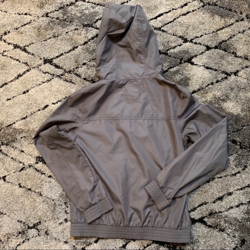 Zine Gray Windbreaker - Picture 3 of 3